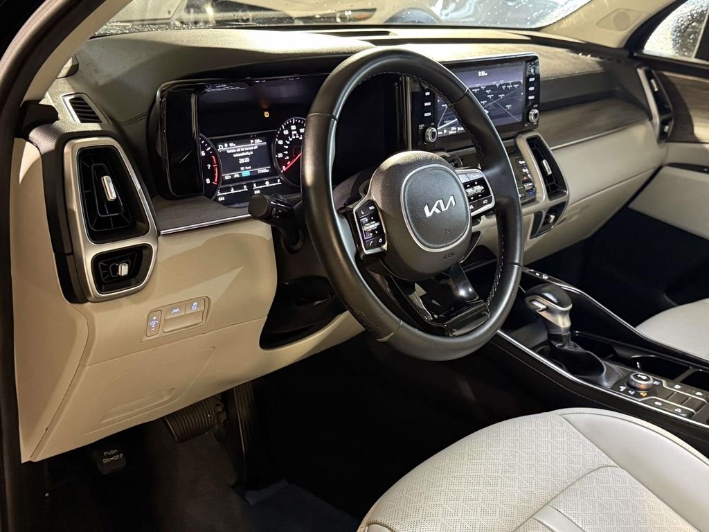 Used 2022 Black Kia S image 2