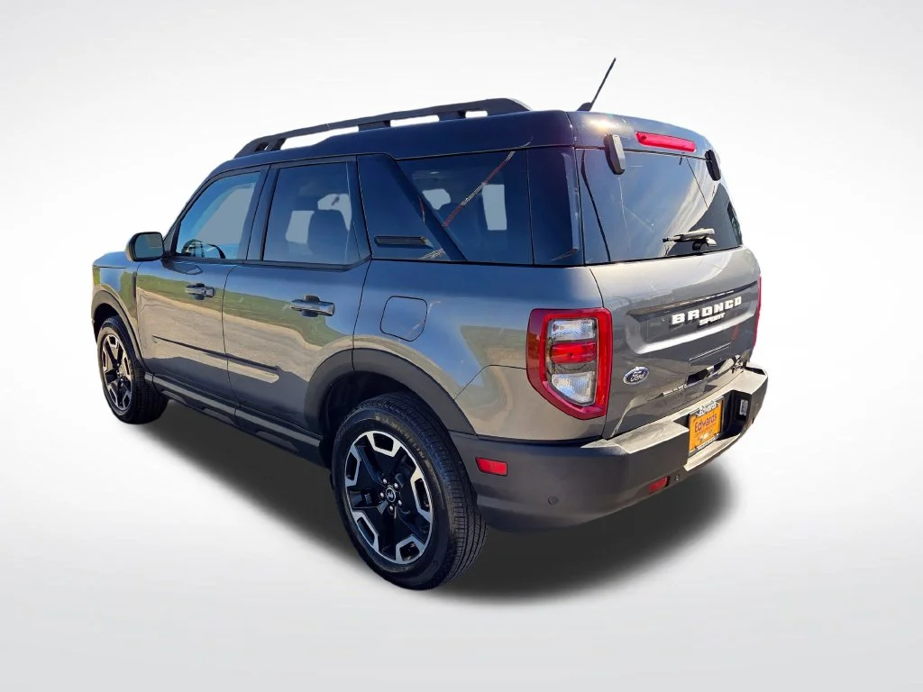 Used 2024 Gray Ford Outer Banks image 7