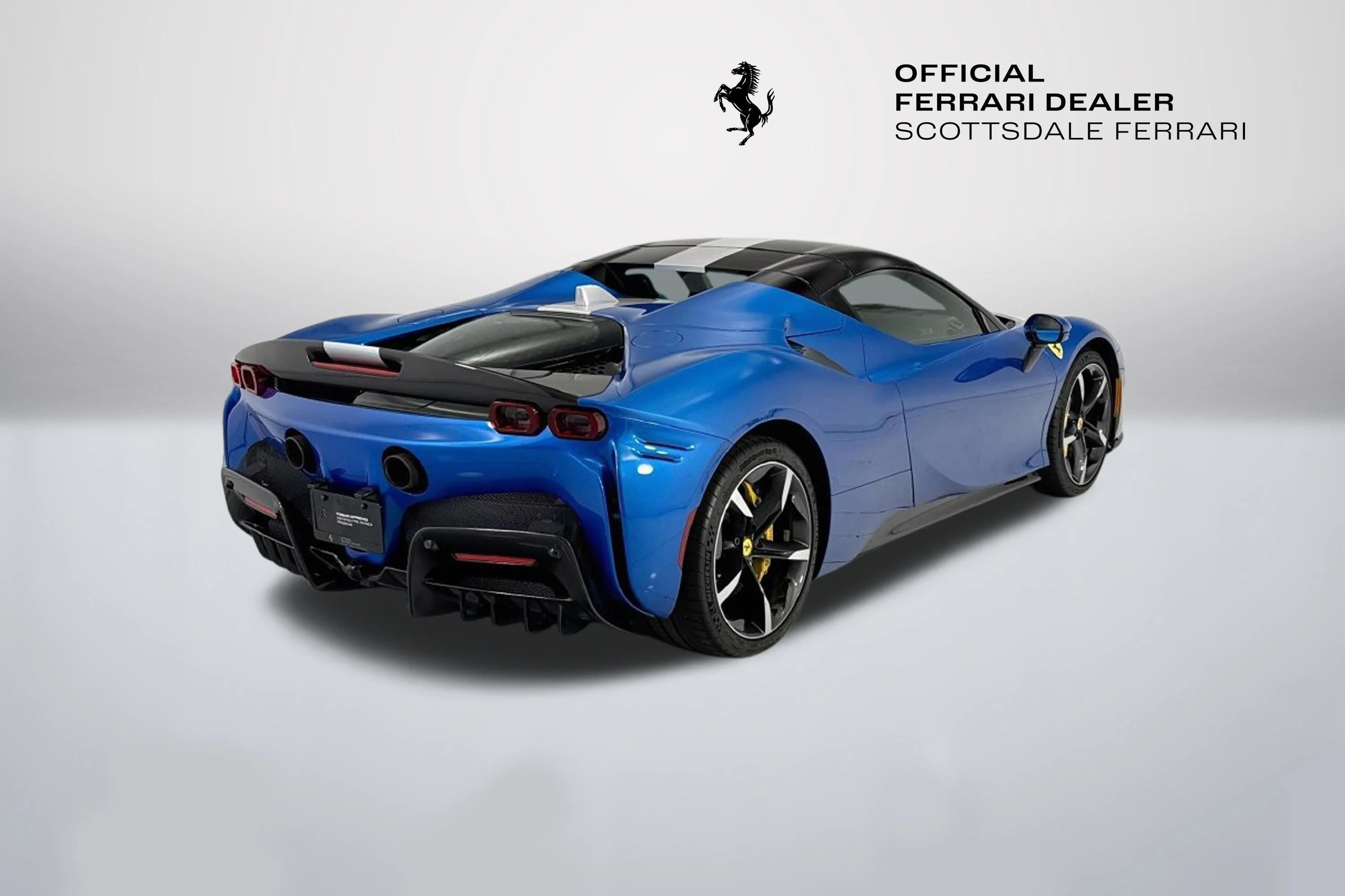 Used 2022 Blu Corsa Ferrari  image 13