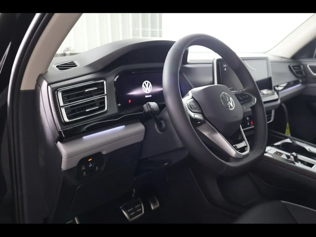 New 2026 Black Volkswagen 2.0T Peak Edition image 13