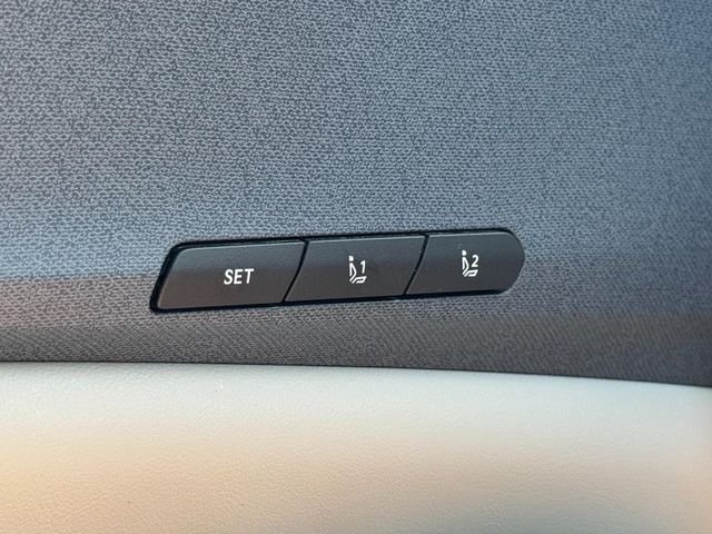 Used 2025 Metal Kia EX image 17
