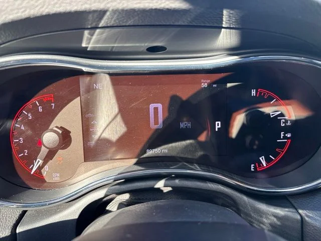 Used 2018 White Dodge SXT image 10