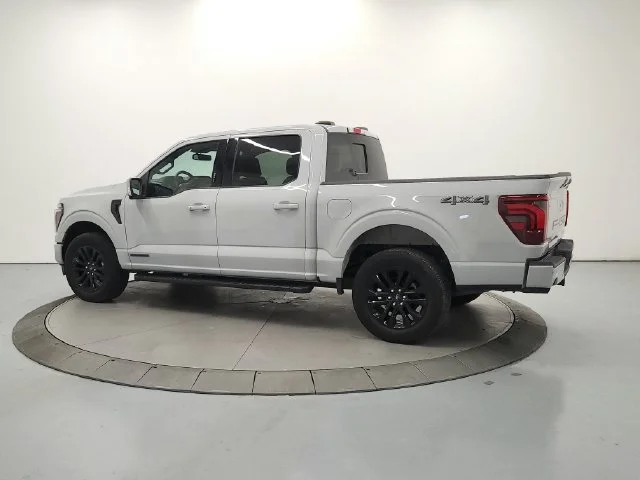 Used 2024 Avalanche Ford LARIAT image 7