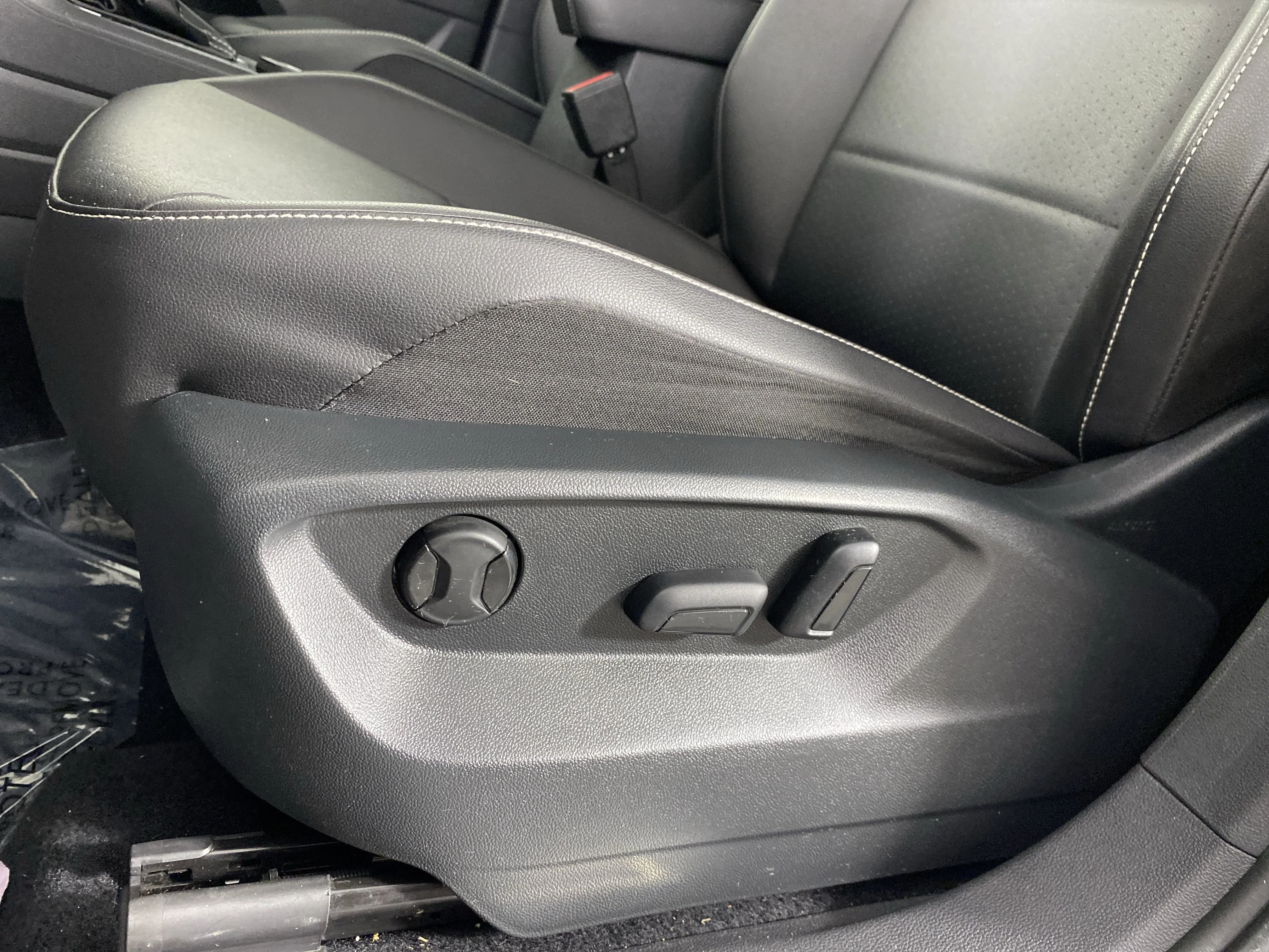 Used 2021 Platinum Gray Metallic Volkswagen SE R-Line Black image 18