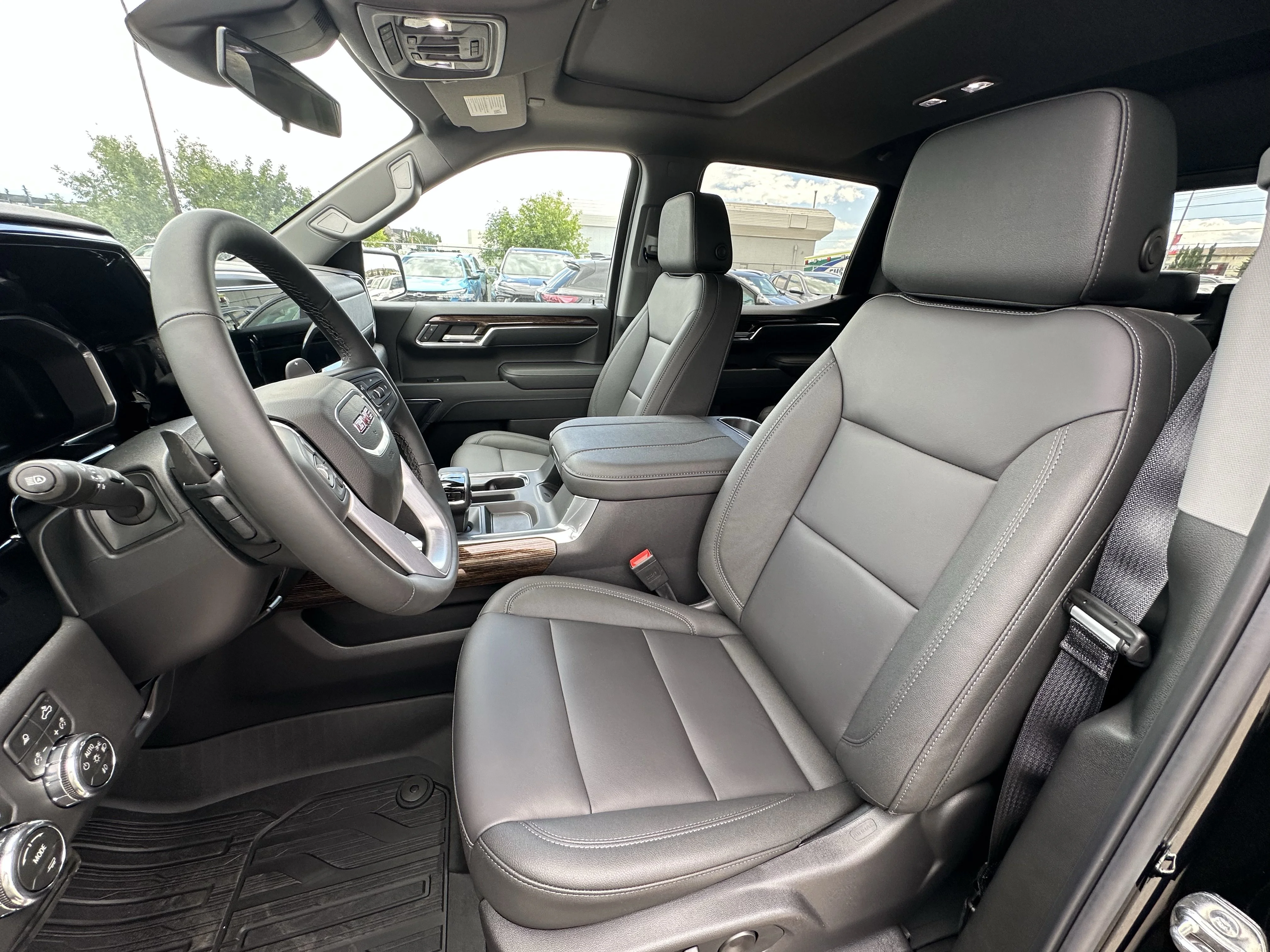 New 2026 Onyx Black GMC Elevation image 10
