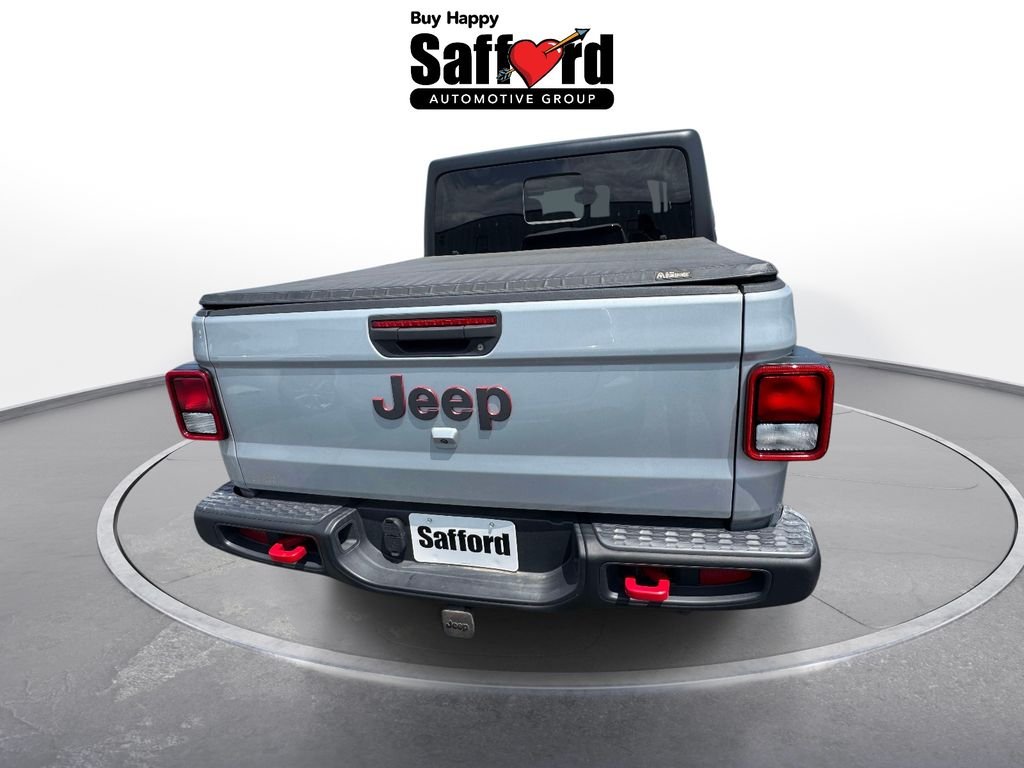 Used 2023 Silver Jeep Rubicon image 3