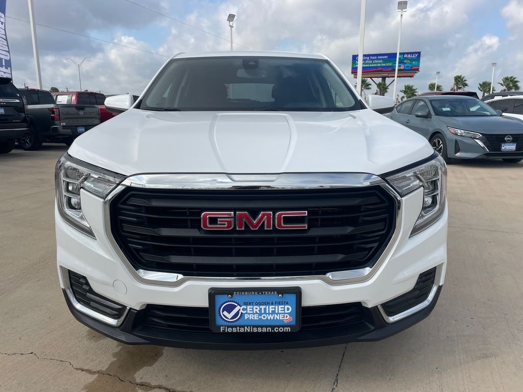 Used 2024 White GMC SLE image 8