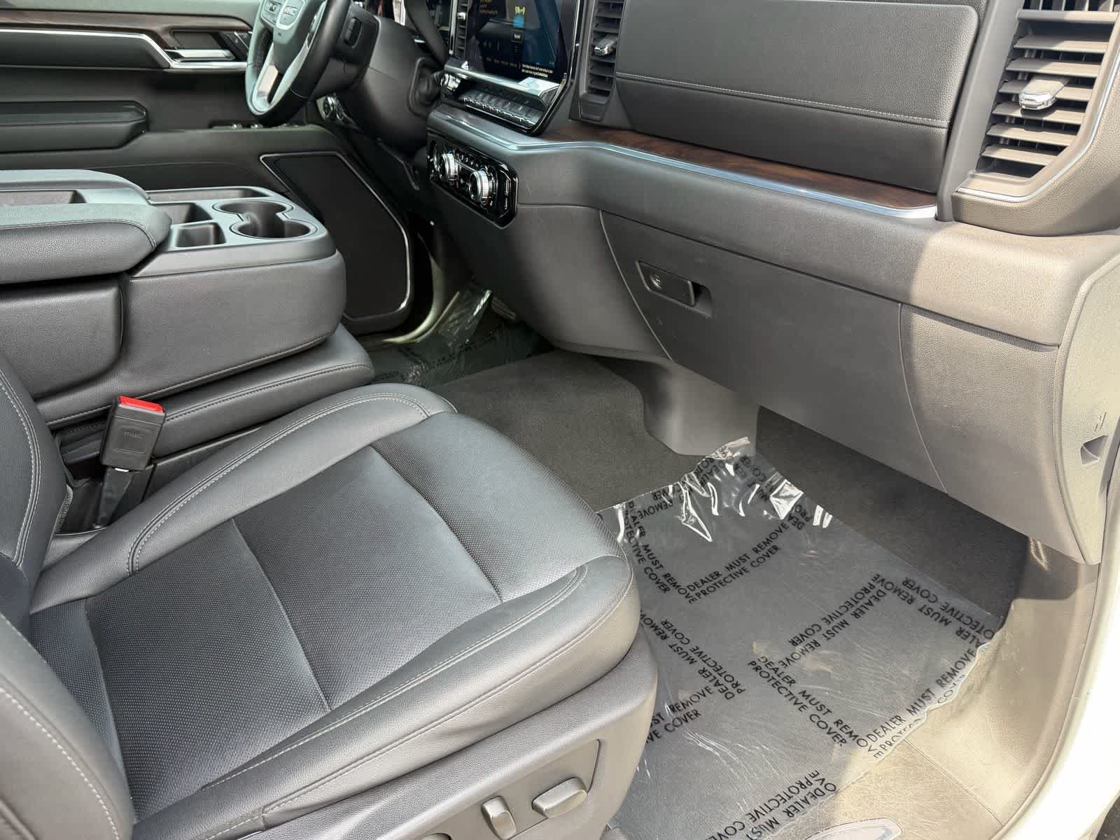 2024 GMC Sierra 1500 SLT - Photo 12