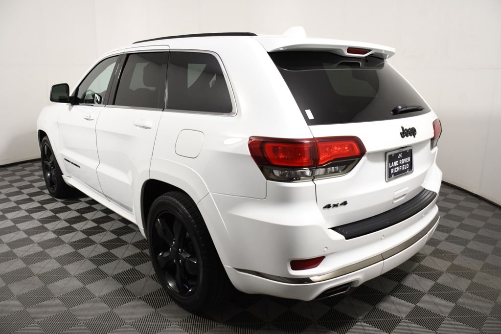 Used 2015 Bright White Clearcoat Jeep Overland image 4