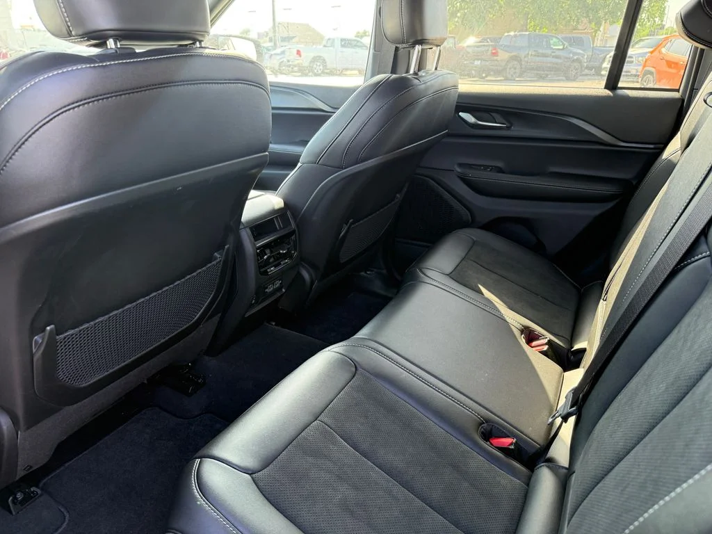 Used 2025 Red Jeep Altitude X image 9