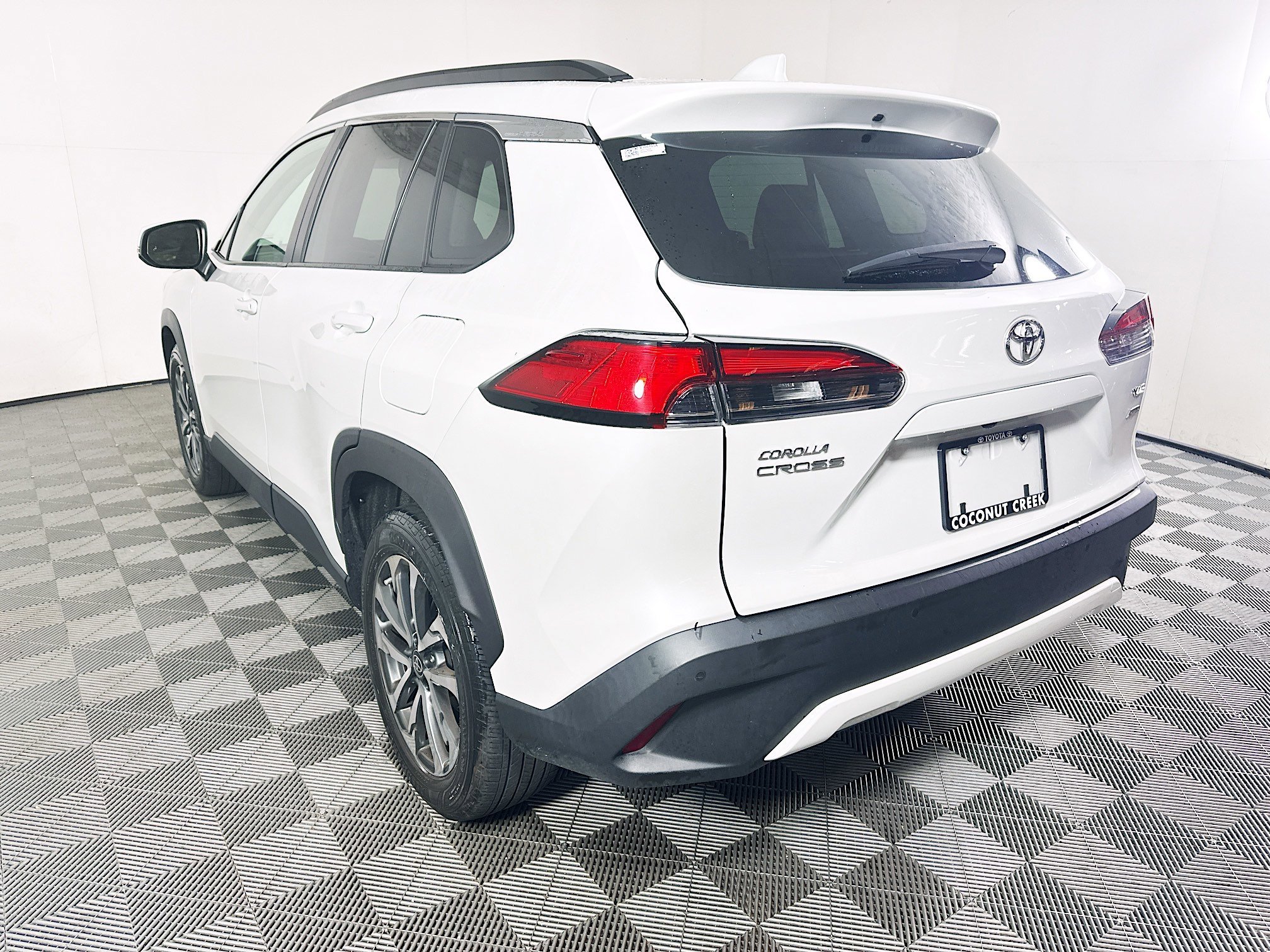 2023 Toyota Corolla thumbnail 7