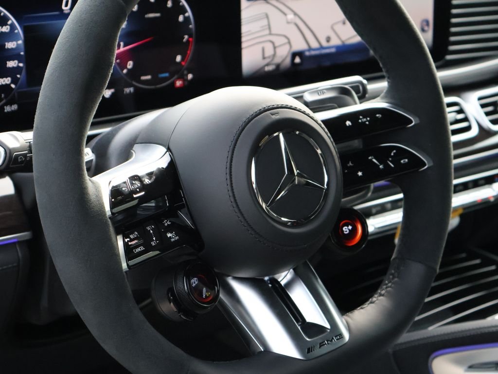 New 2026 MANUFAKTUR Moonlight White Metallic Mercedes-Benz GLE 63 S AMG® image 21
