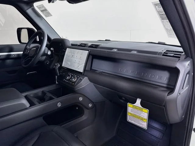 New 2026 Fuji White Land Rover S image 31