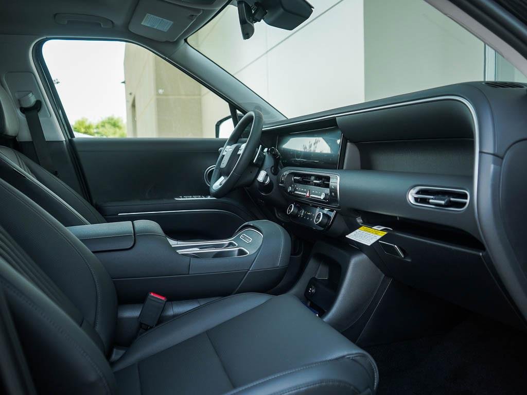 New 2026 Abyss Black Pearl Hyundai SEL Premium 7P AWD image 37