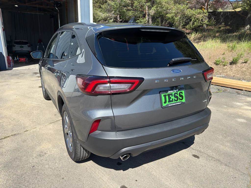 2025 Ford Escape ST-Line - Photo 11