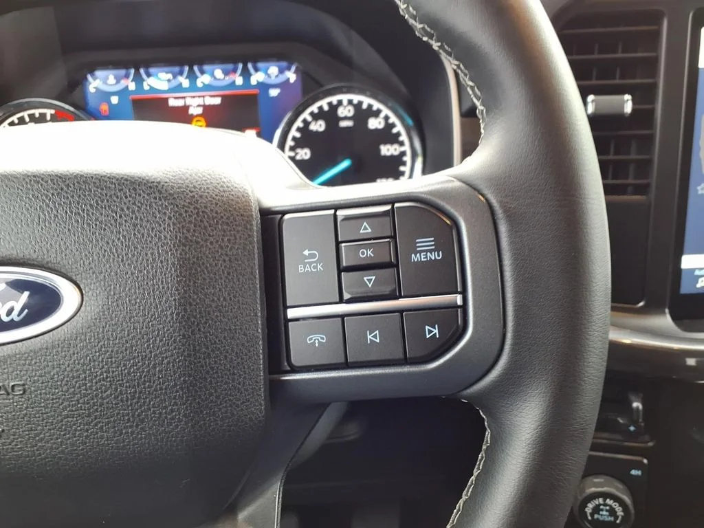 Used 2023 Gray Ford XLT image 15