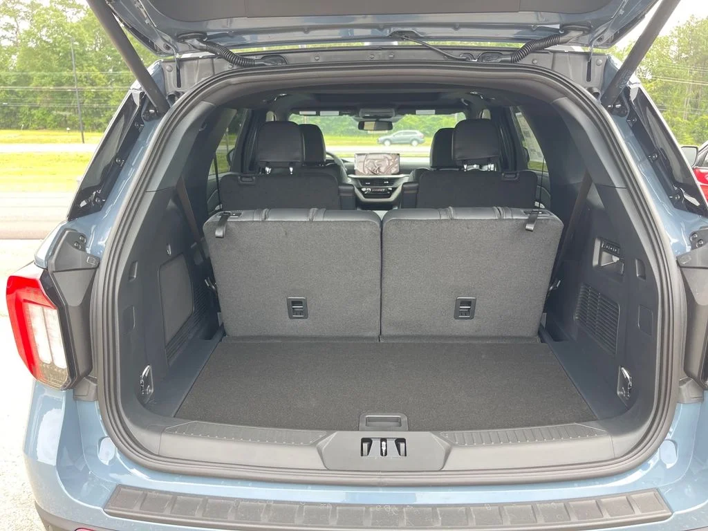 New 2026 Vapor Blue Metallic Ford Tremor® image 11