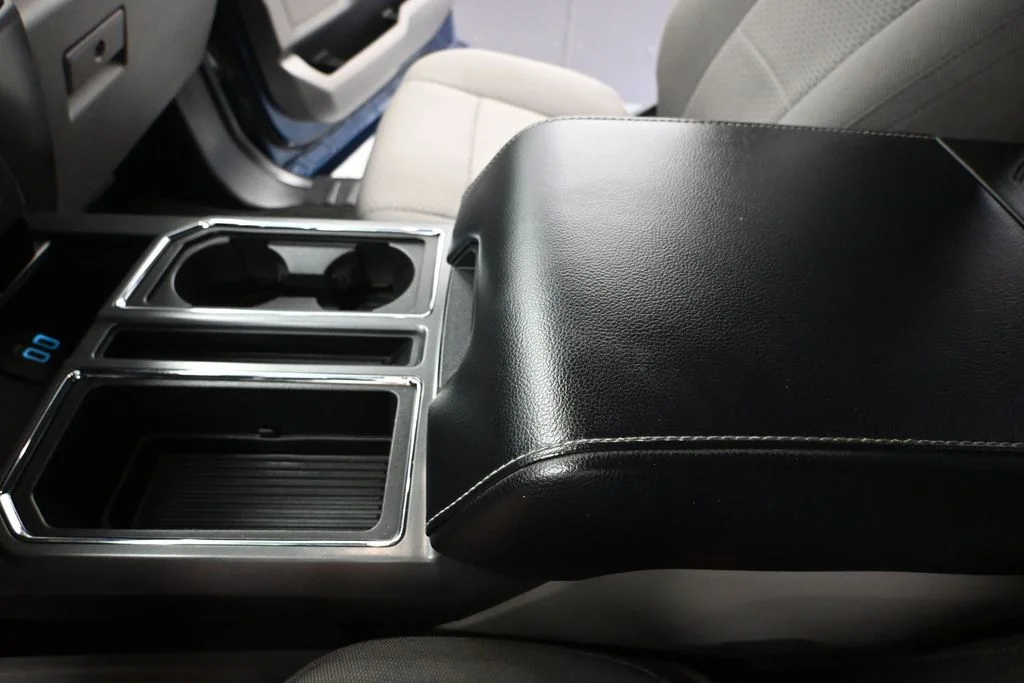 Used 2016 Blue Ford XLT image 37