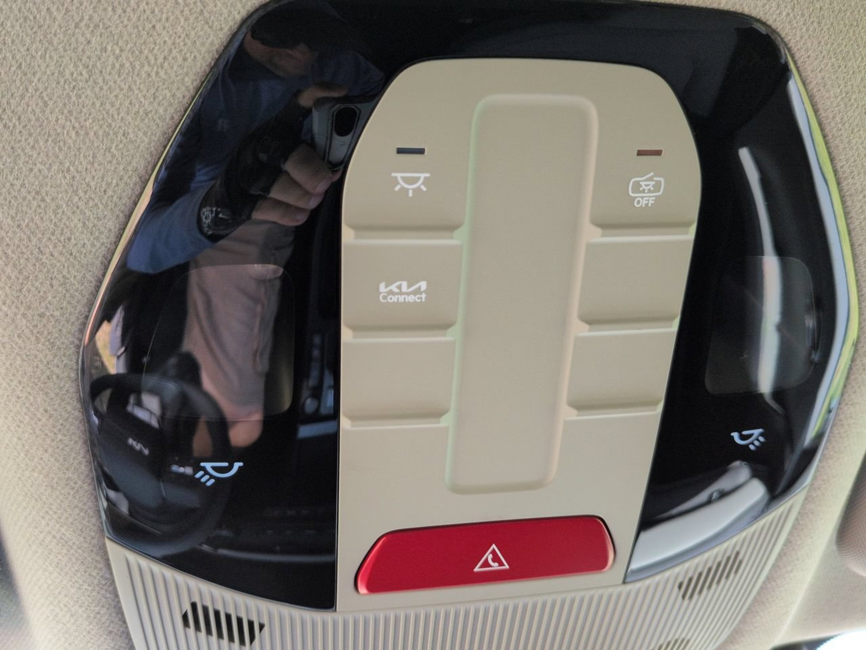 New 2027 Ivory Silver Kia LX image 17
