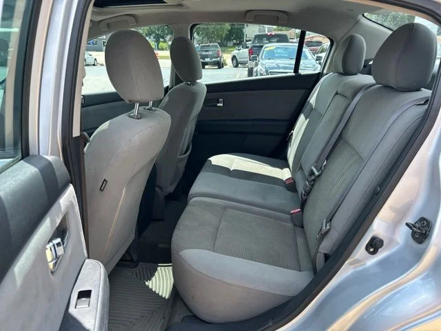 Used 2012 Silver Nissan 2.0 SR image 14