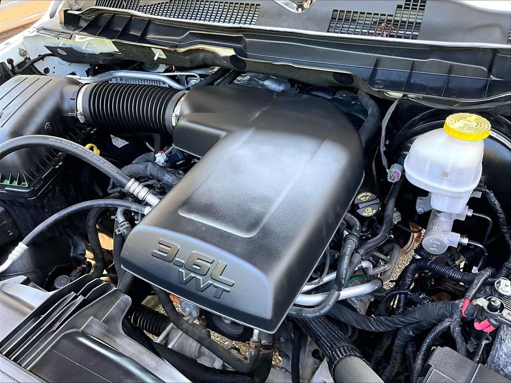 Used 2020 White Ram Warlock image 32