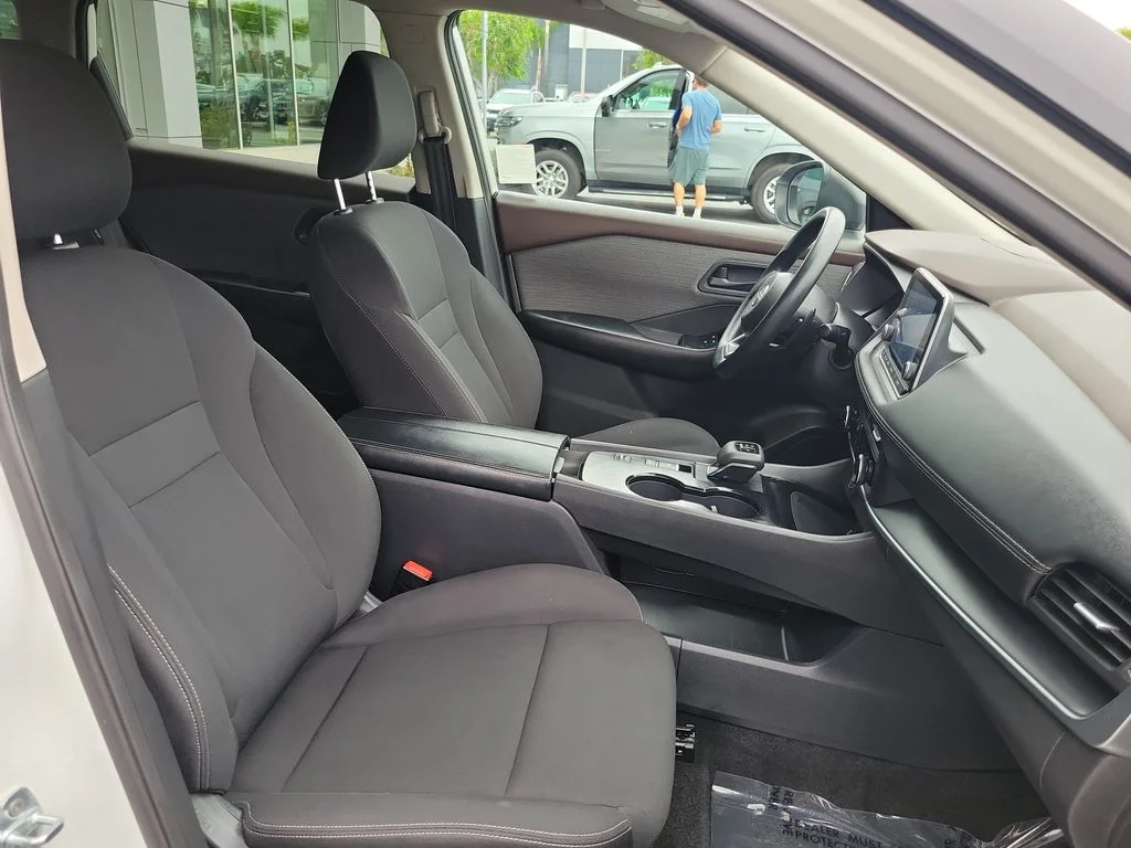 Used 2023 White Nissan S image 20