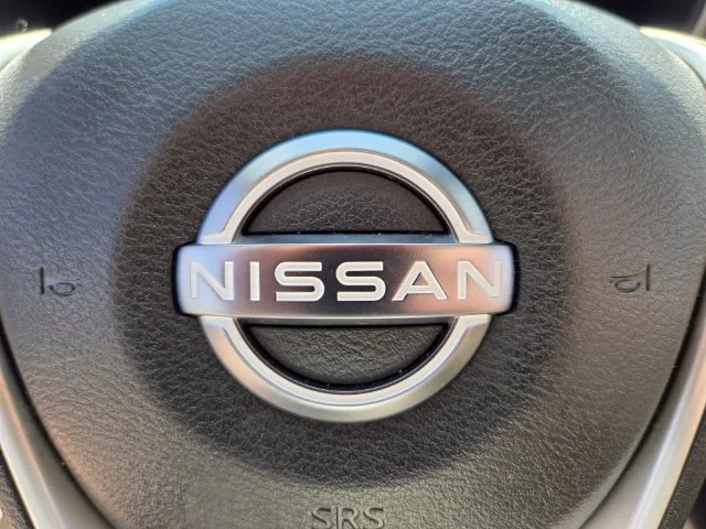 Used 2023 White Nissan Platinum image 30