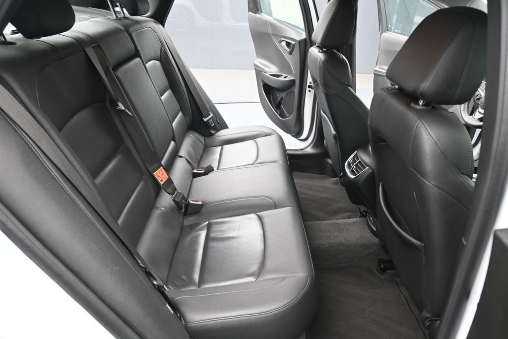 Used 2024 White Chevrolet LT image 16