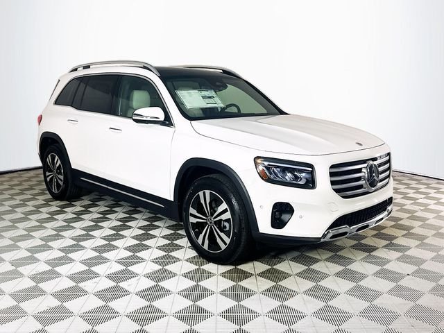 New 2026 Polar White Mercedes-Benz GLB 250 image 1