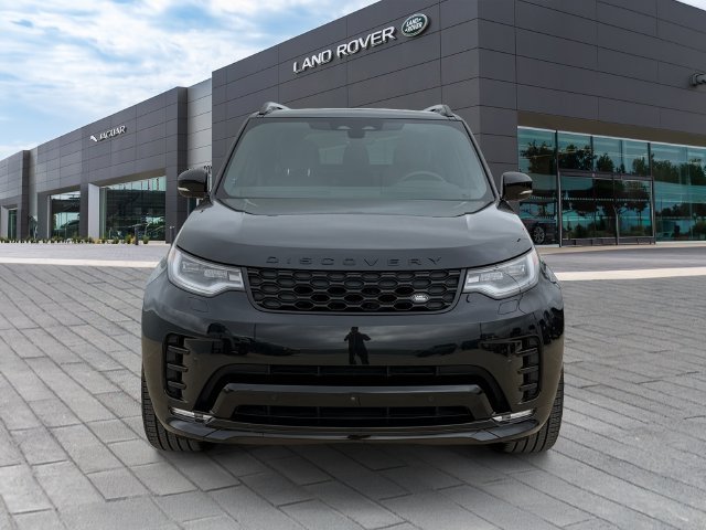 Used 2026 Santorini Black Metallic Land Rover Dynamic SE image 8