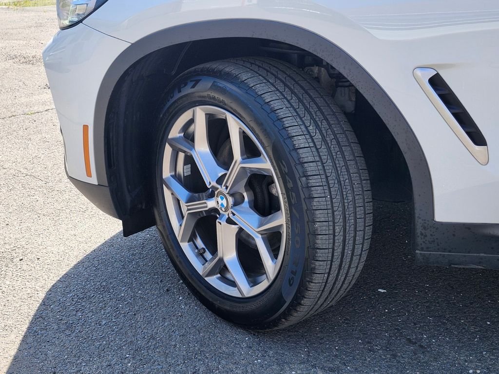 Used 2023 White BMW xDrive30i image 35