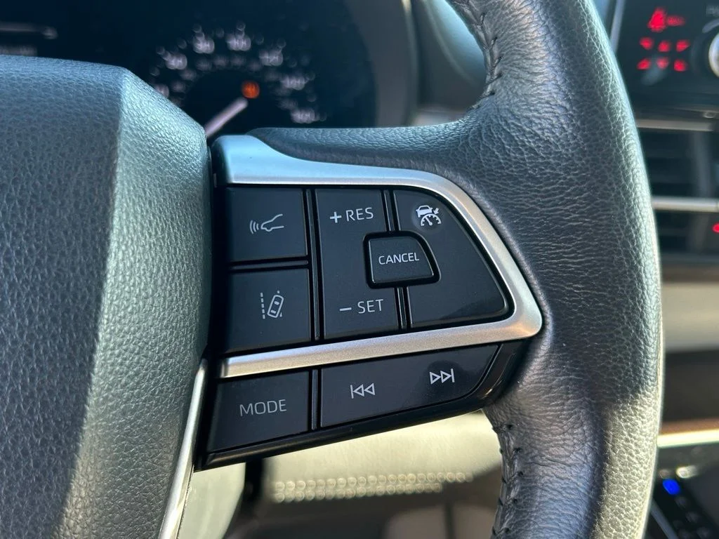 Used 2024 Silver Toyota XLE image 22