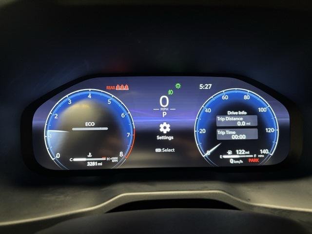 Certified Used 2025 WIND CHILL PEARL Toyota  image 13