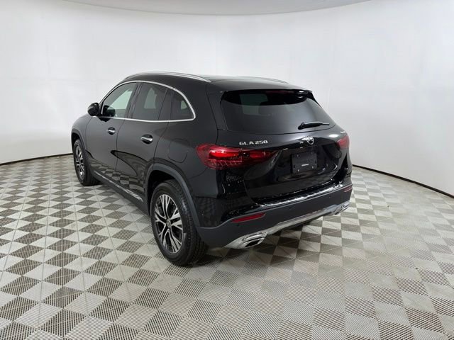 New 2026 Cosmos Black Metallic Mercedes-Benz GLA 250 image 17