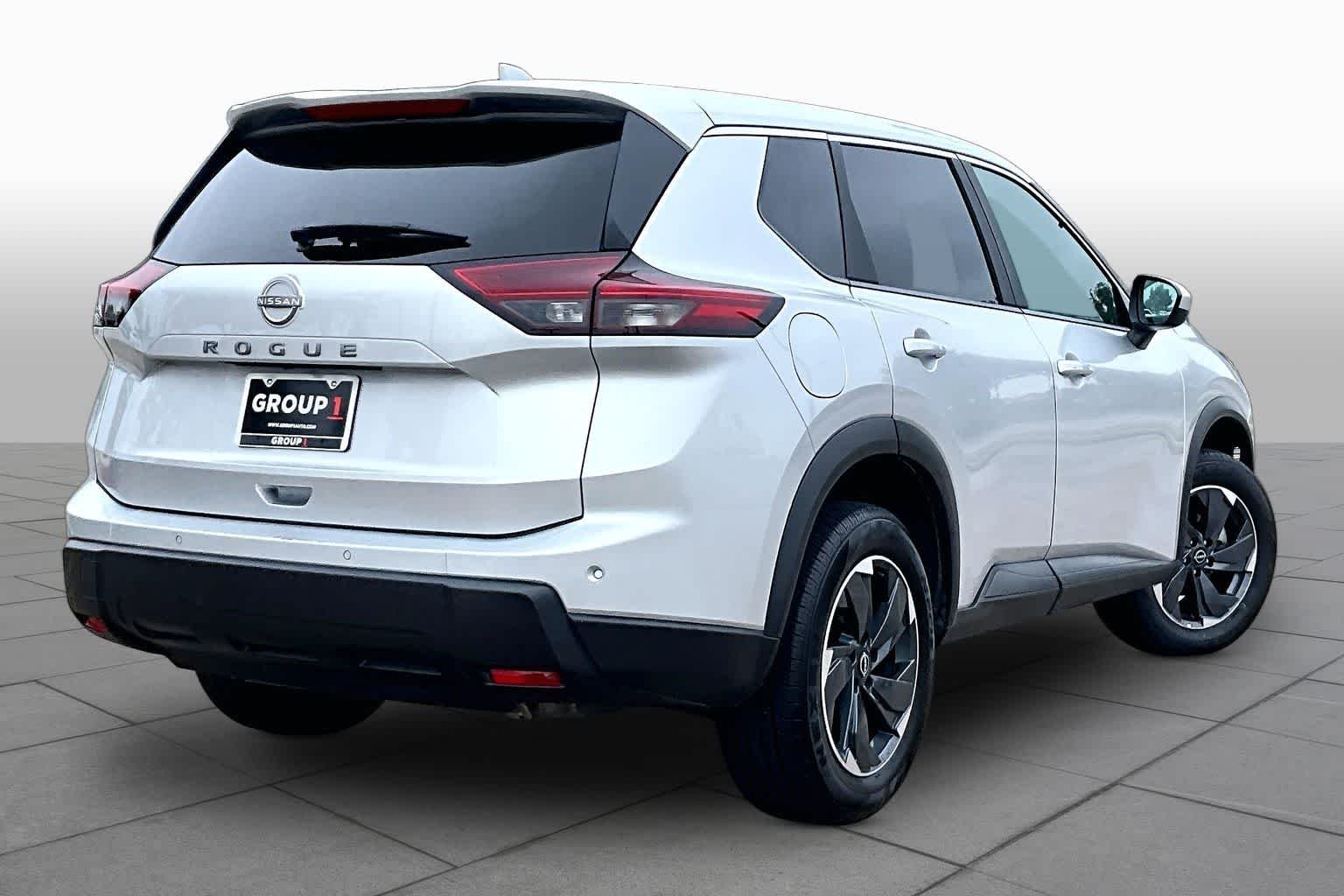 Used 2025 Brilliant Silver Metallic Nissan SV image 12