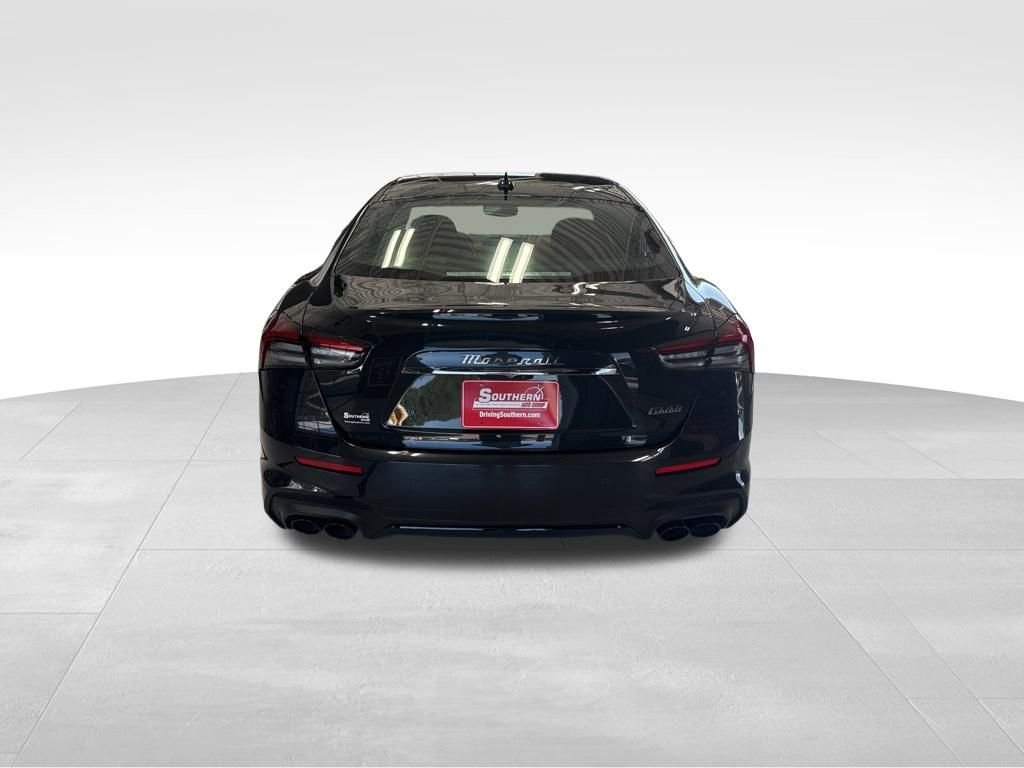 Used 2023 Black Maserati Modena image 4