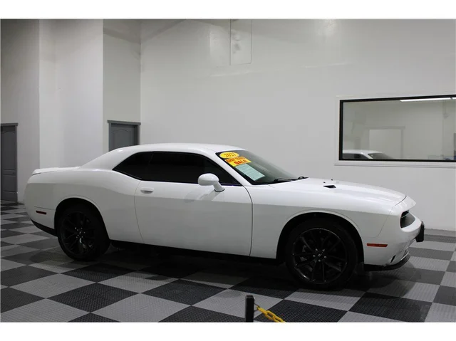 2021 Dodge Challenger SXT