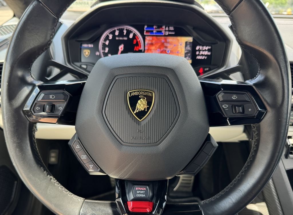 Used 2018 Silver Lamborghini LP580-2S image 19