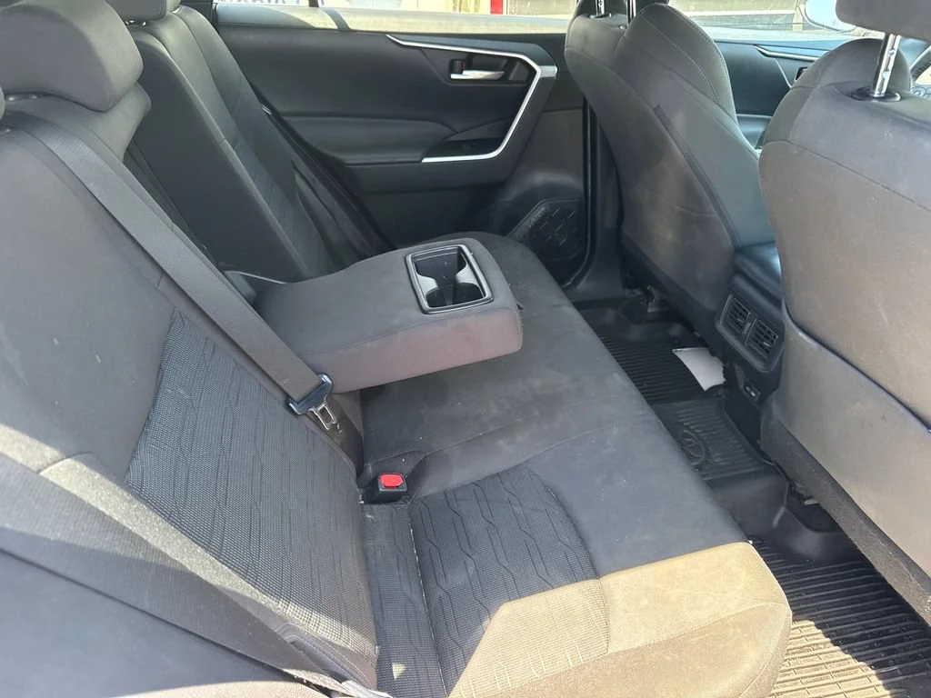 Used 2023  Toyota Hybrid SE image 3