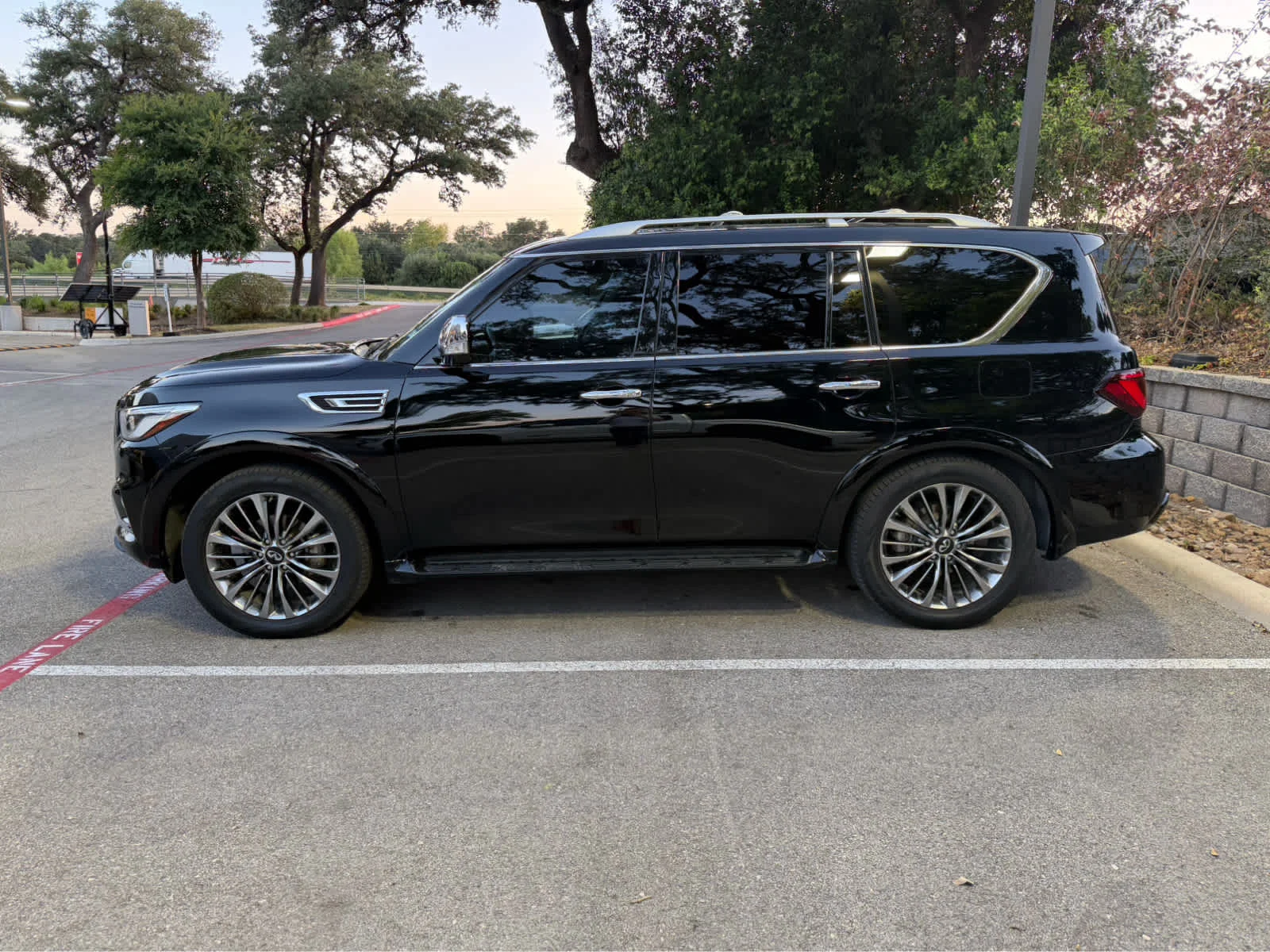 Used 2021 Black Obsidian INFINITI SENSORY image 4