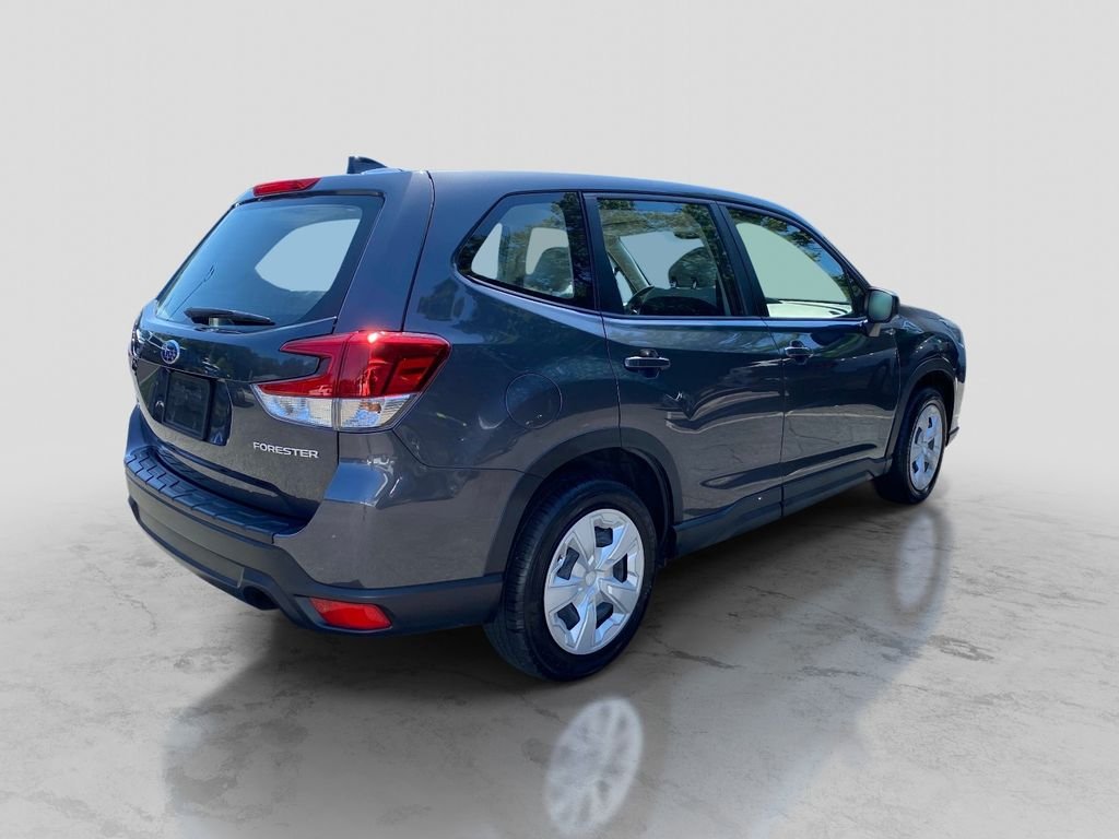 Used 2024 Gray Subaru Base image 7