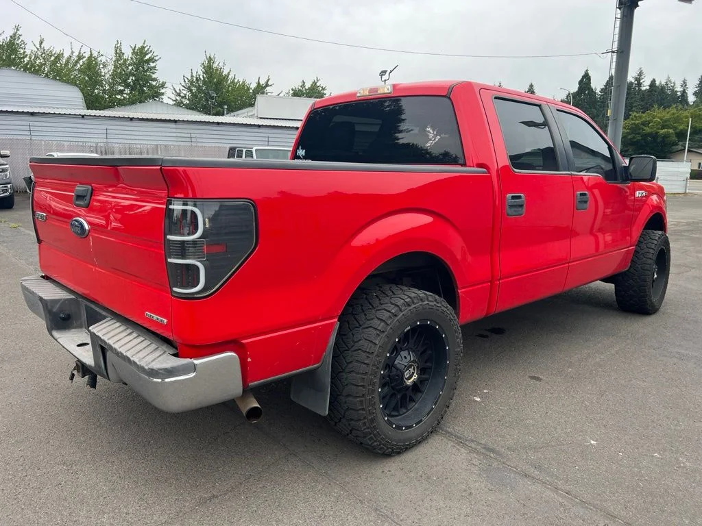 Used 2013 Red Ford XLT image 4