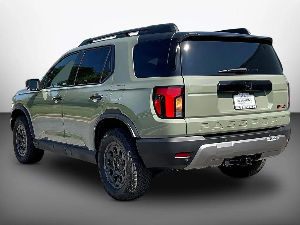 New 2026 Ash Green Metallic Honda TrailSport Blackout Elite image 4