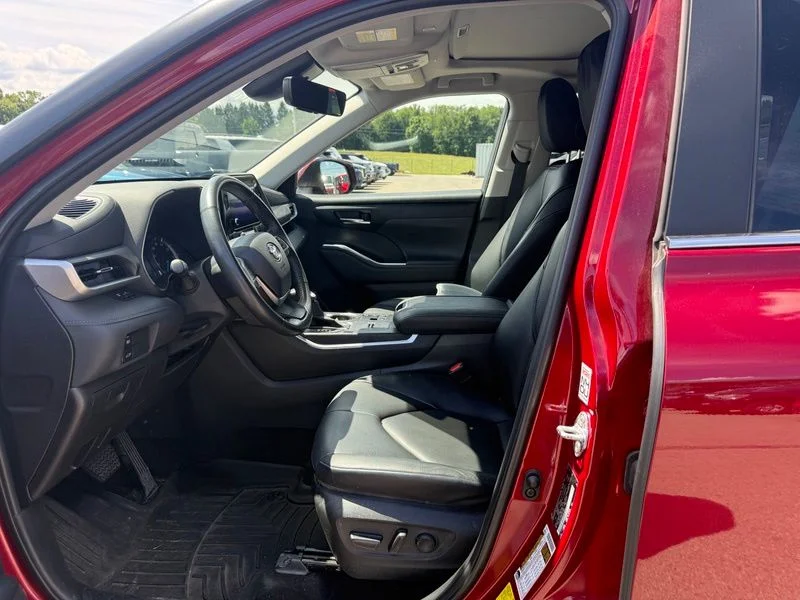 Used 2023 Red Toyota XLE image 10
