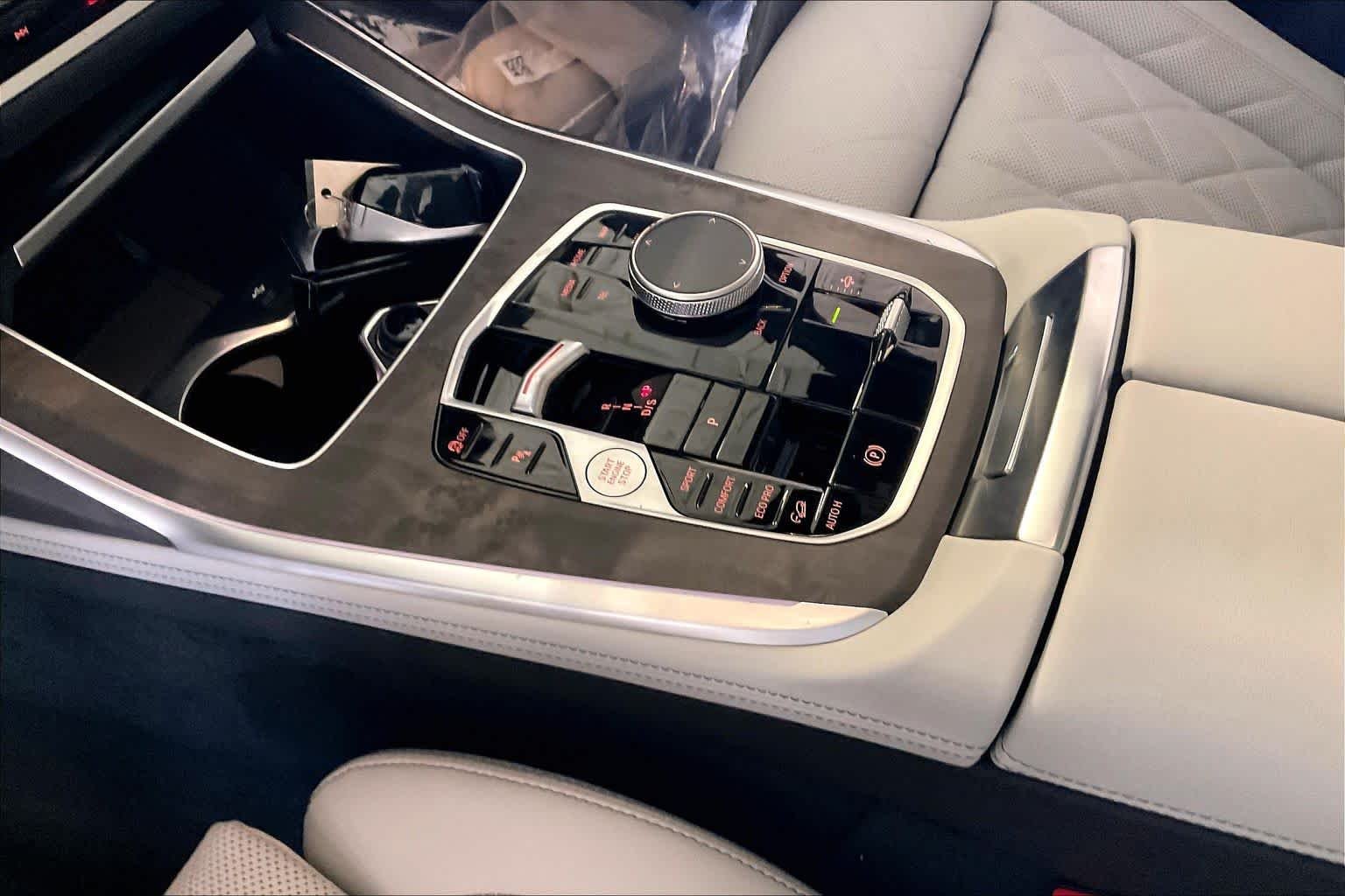 New 2027 Skyscraper Grey Metallic BMW xDrive40i image 7