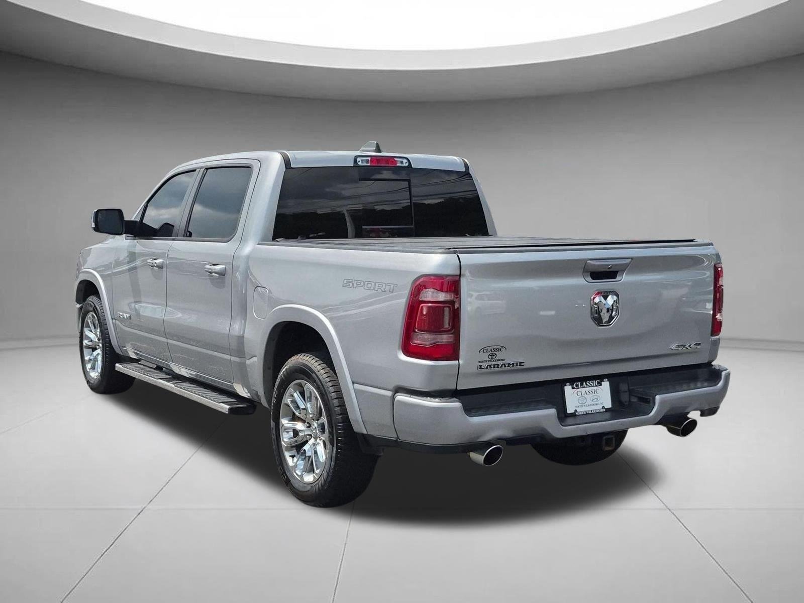 Used 2022 Billet Silver Metallic Clearcoat Ram Laramie image 3