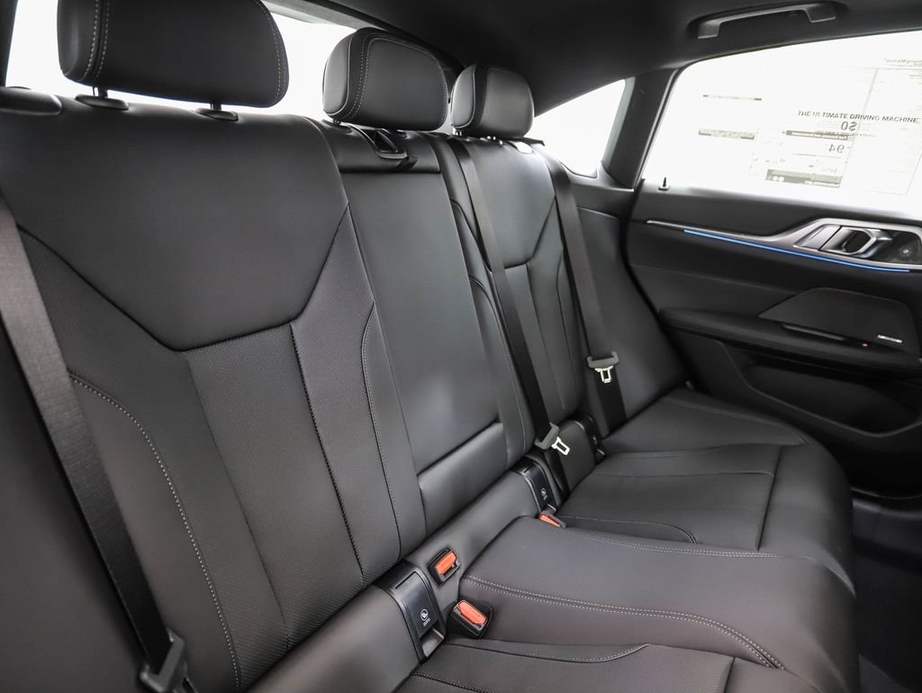 2025 BMW i4 40 - Photo 27