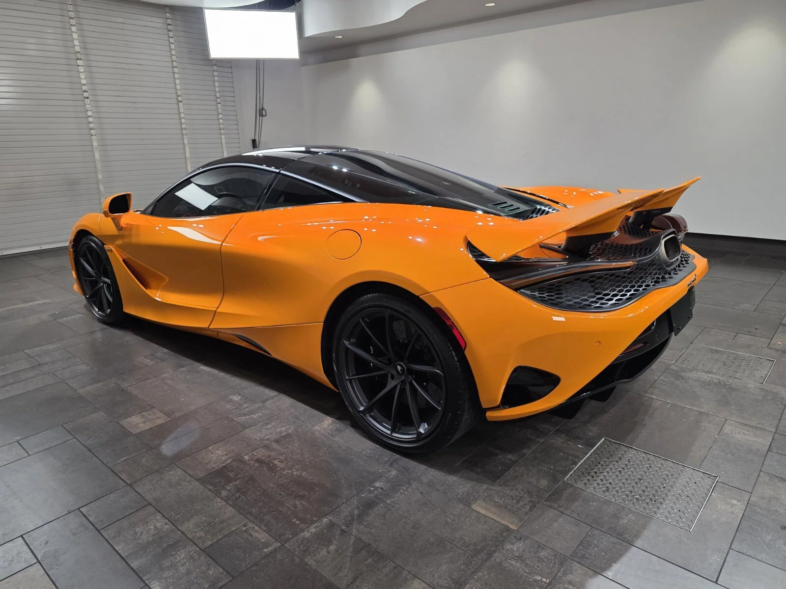 Certified Used 2024 McLaren Orange McLaren Coupe image 4