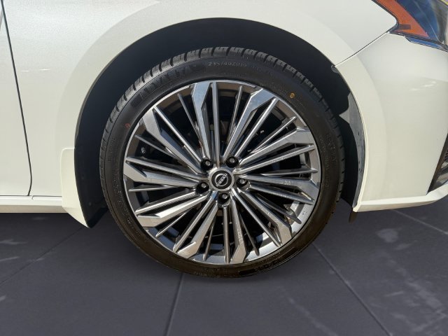 Used 2023 White Nissan 2.5 SL image 45