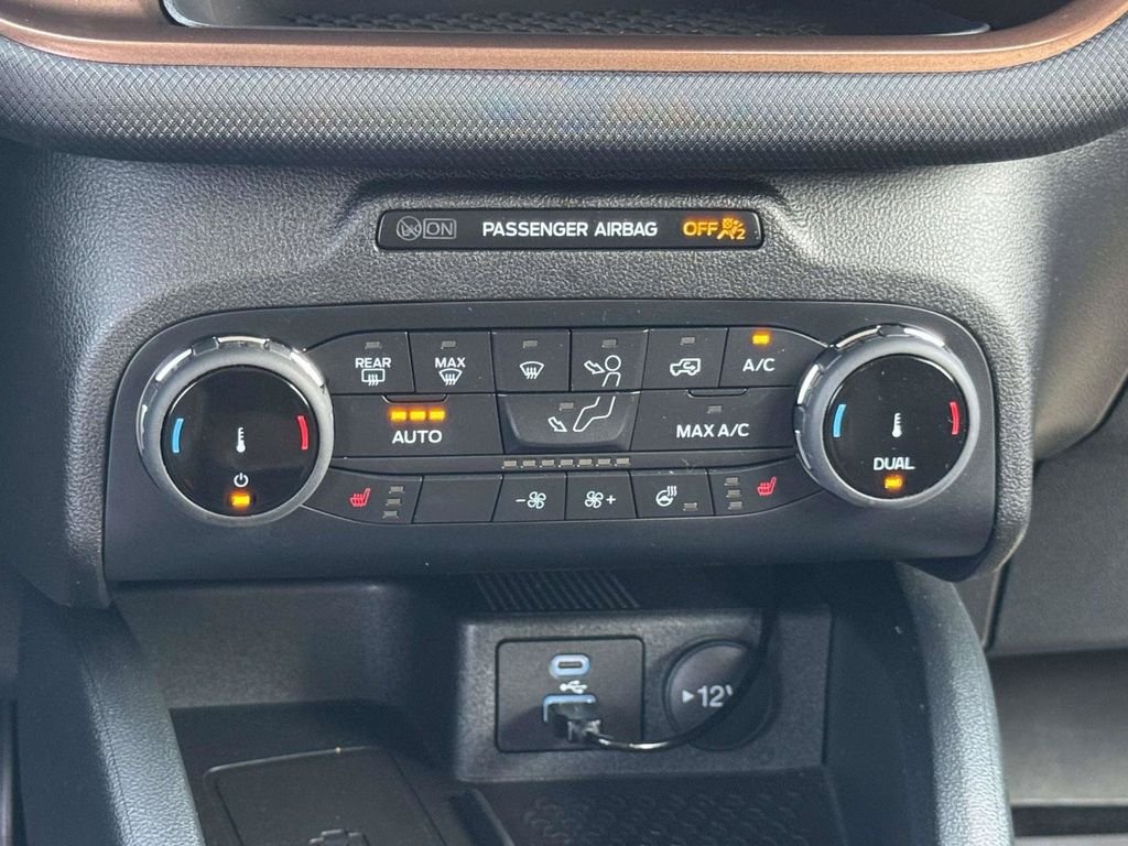 Used 2022 Blue Ford Outer Banks image 6